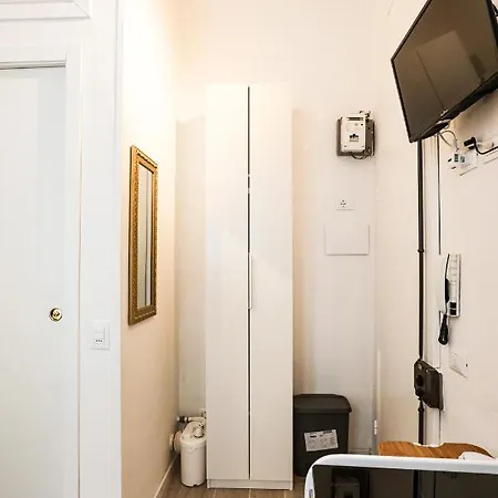 Giotto Studio Flat